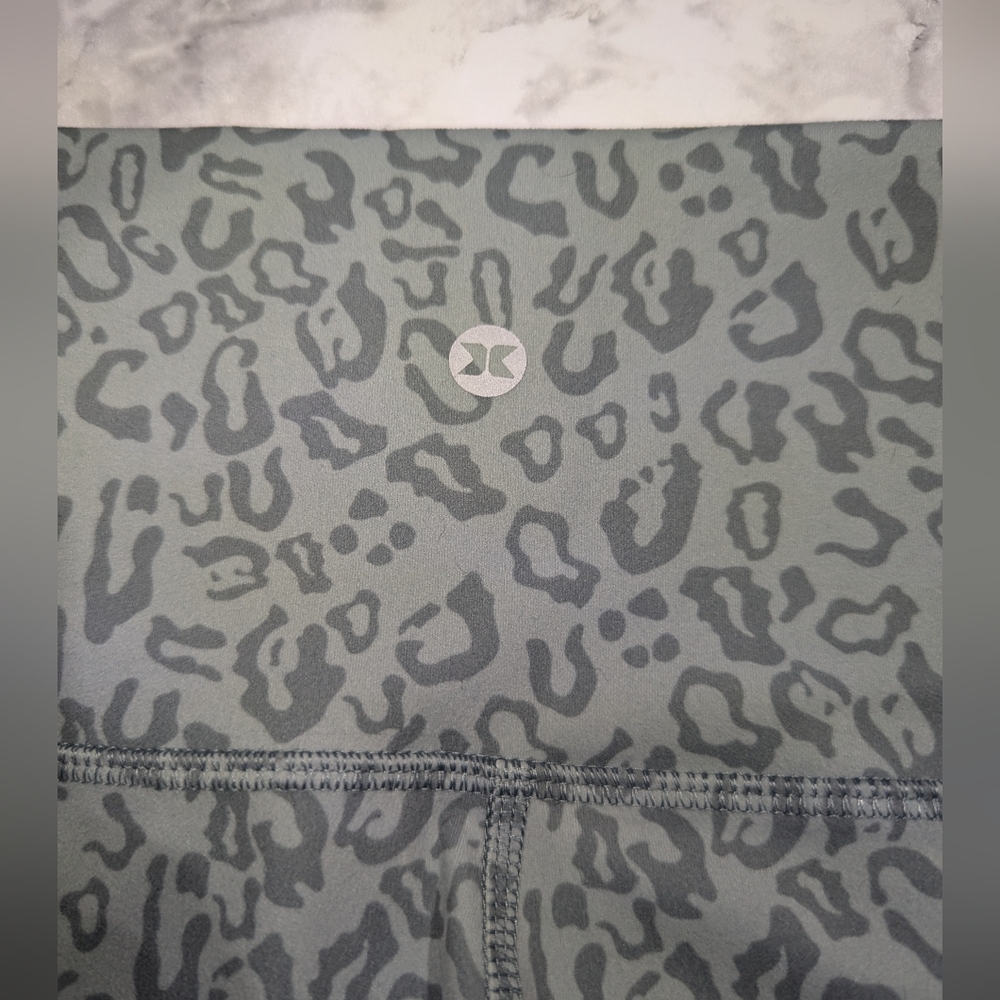 RBX Light Green Camo Leopard Leggings With Side Pockets Size Large NWOT - Picture 5 of 9